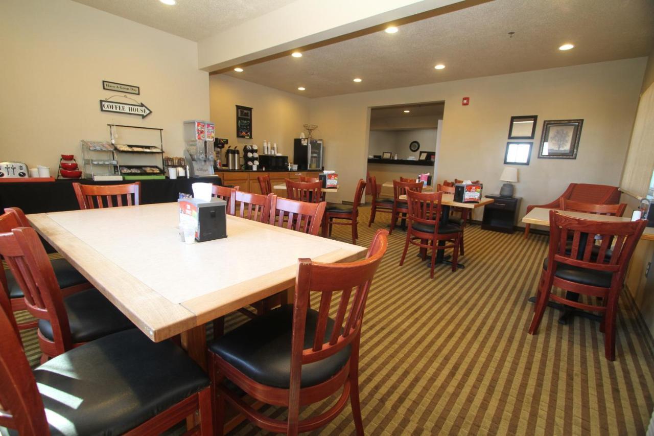 Bowman Inn And Suites Esterno foto